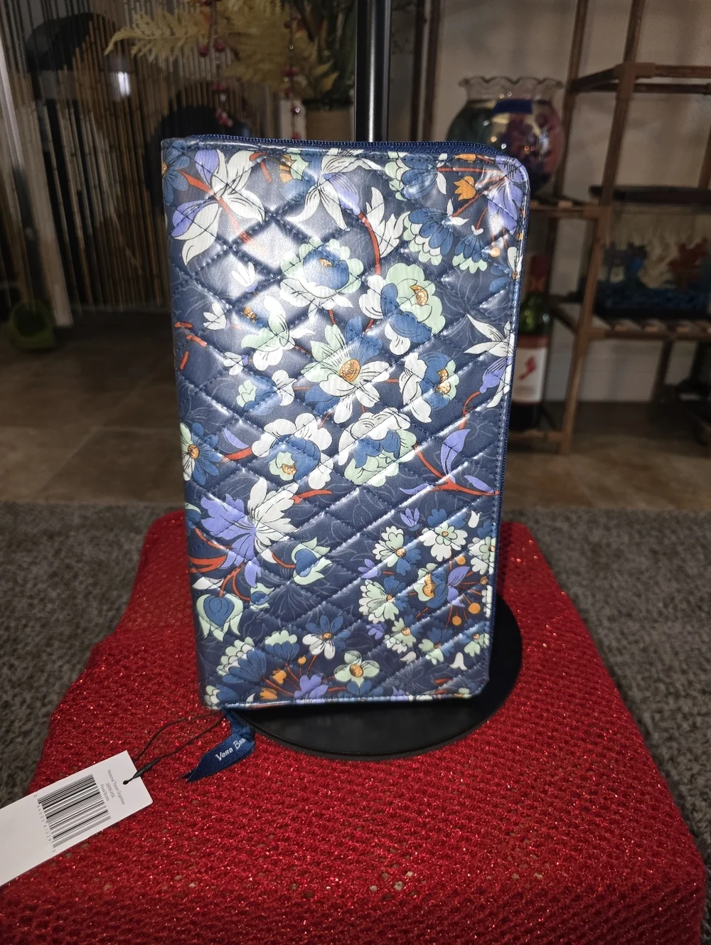 NWT Quilted Floral Zip Wallet - Vera Bradley - Picture 15 of 15
